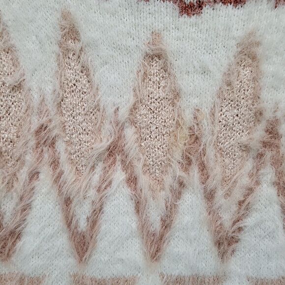 2/$30 Cozy Sweater with Argle Accents - Size Medium - Picture 3 of 6